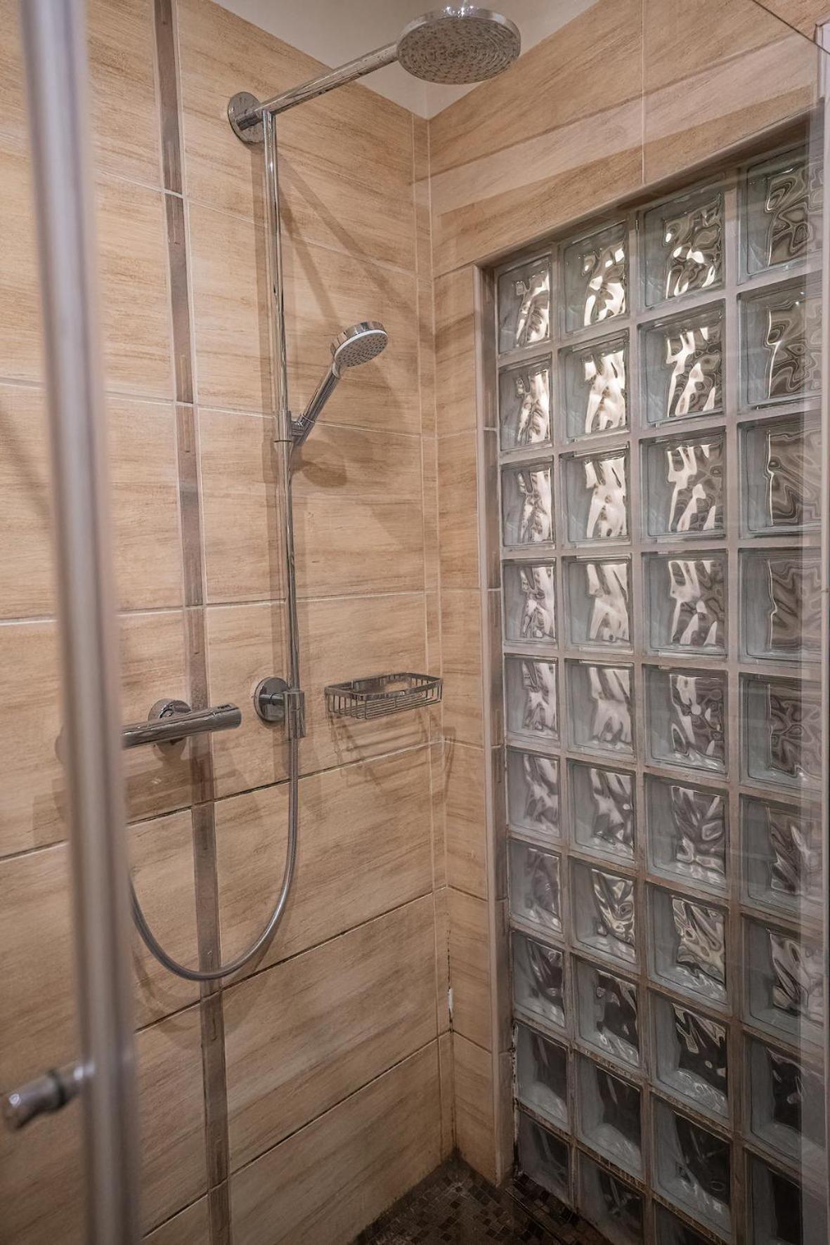 Kelemen Apartment Segedin Dış mekan fotoğraf